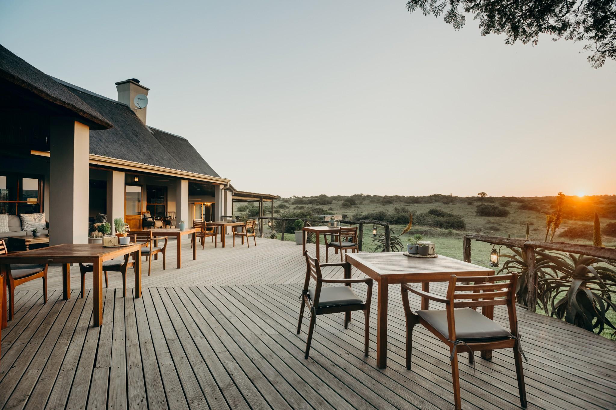 Hlosi Game Lodge - Amakhala Game Reserve Buyskloof Bagian luar foto